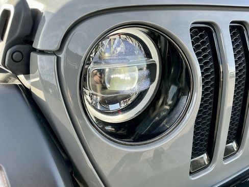 Used 2022 Jeep Wrangler Unlimited Sport image 8