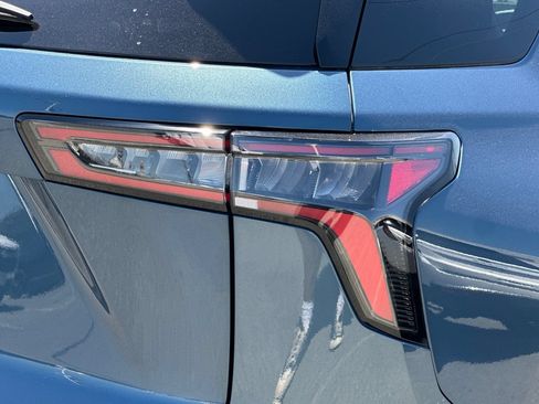 New 2026 Chevrolet Equinox LT w/ Convenience Package II FWD image 30
