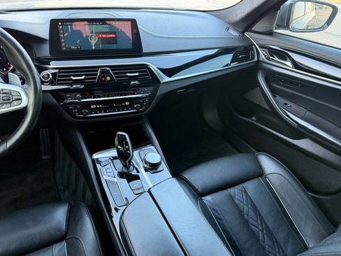 Used 2018 BMW M550i xDrive w/ Driving Assistance Package image 32