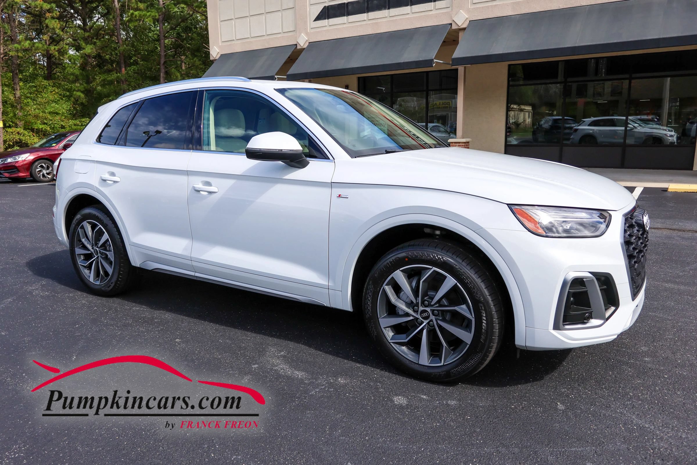 Used 2023 Audi Q5 2.0T Premium w/ Convenience Package AWD/4WD image 1