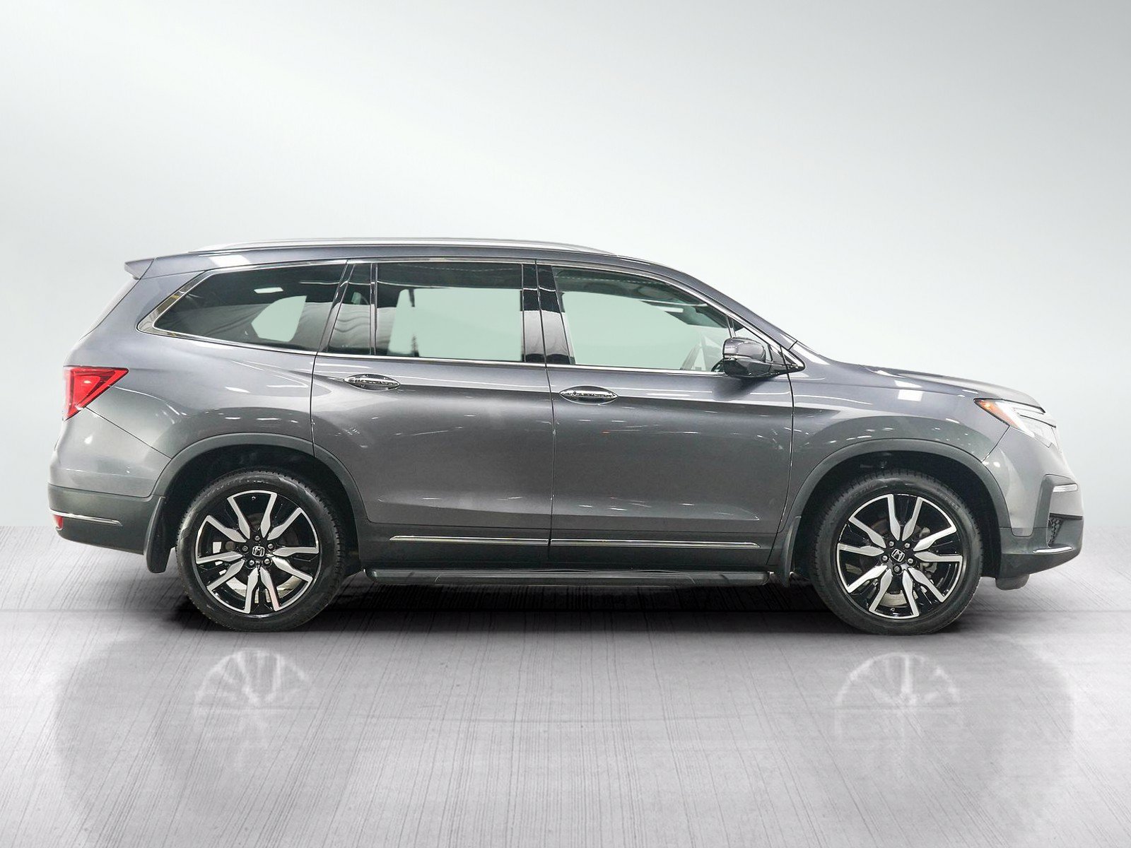 Used 2019 Honda Pilot Touring image 6