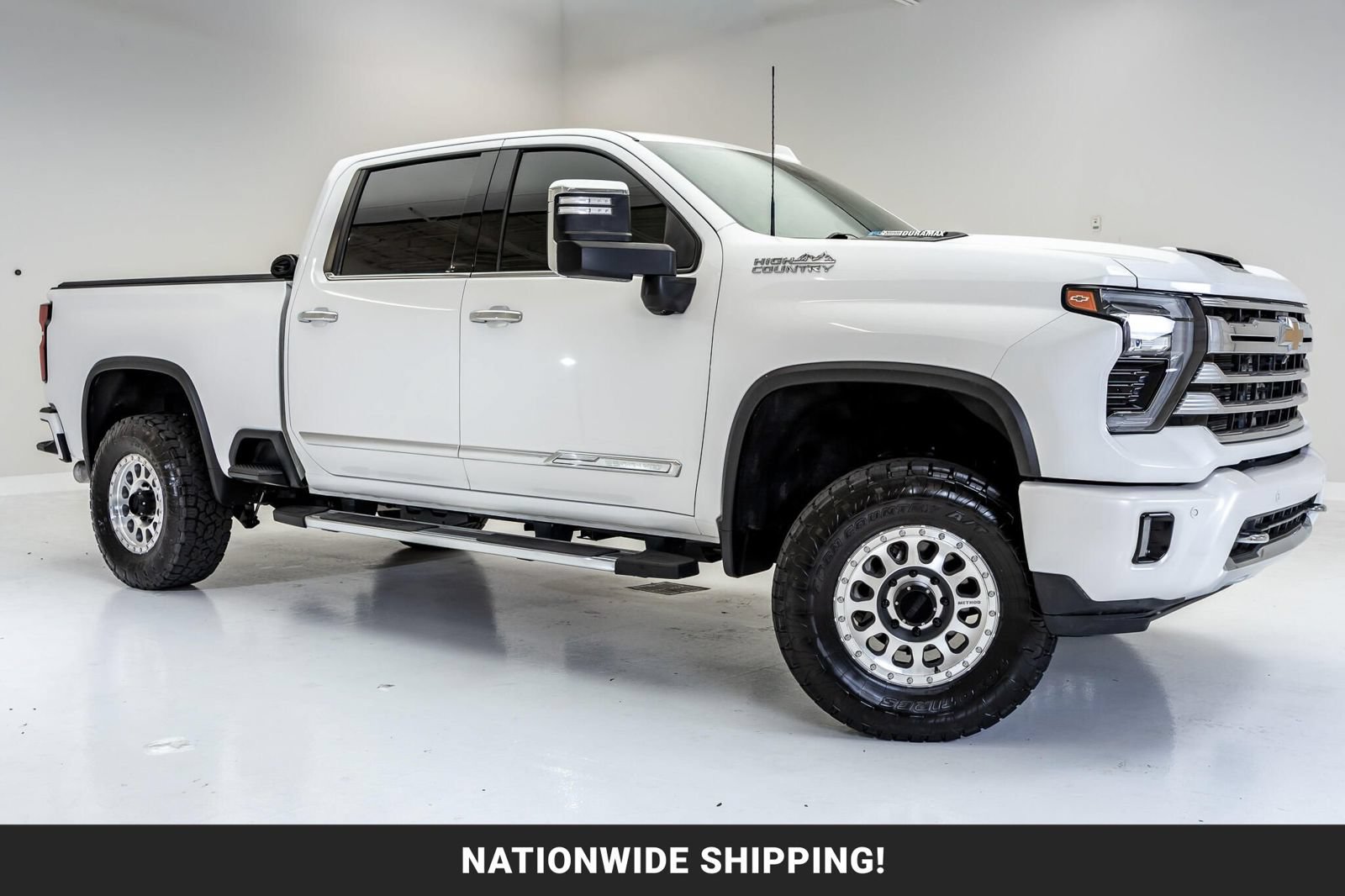 Used 2024 Chevrolet Silverado 2500 High Country w/ Max Trailering Package AWD/4WD image 1