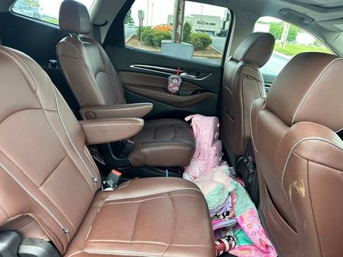 Used 2019 Buick Enclave Avenir w/ Avenir Technology Package AWD/4WD image 15