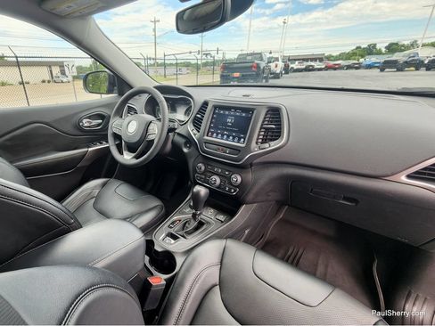 Used 2022 Jeep Cherokee Latitude Lux w/ Mopar Interior Package AWD/4WD image 3