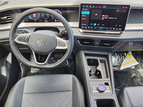 New 2026 Volkswagen Tiguan SE AWD/4WD image 3