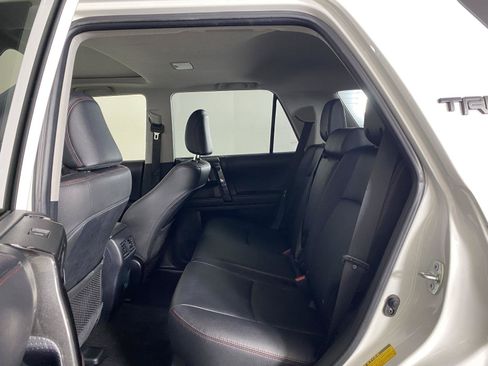 Used 2023 Toyota 4Runner TRD Off-Road Premium w/ Moonroof Package AWD/4WD image 25