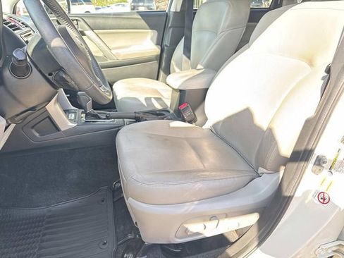 Used 2015 Subaru Forester 2.5i Touring w/ Eyesight & Navigation System image 16