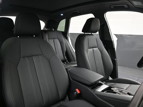 Used 2025 Audi Q5 Premium Plus w/ Premium Plus AWD/4WD image 13