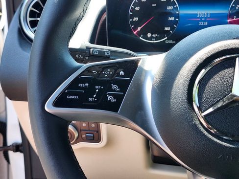 Used 2026 Mercedes-Benz GLB 250 4MATIC image 30