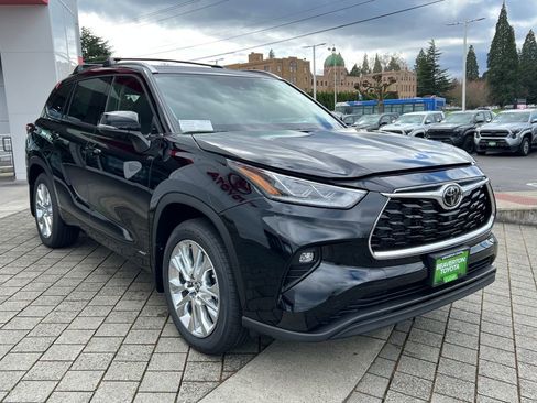 New 2026 Toyota Highlander Limited image 7