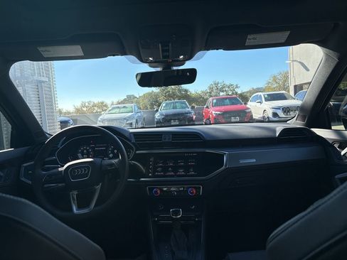 Certified 2025 Audi Q3 2.0T Premium w/ Convenience Package image 19