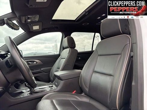Used 2023 Chevrolet Traverse Premier w/ Redline Edition AWD/4WD image 9