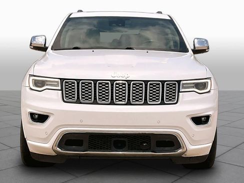 Used 2018 Jeep Grand Cherokee Overland AWD/4WD image 5