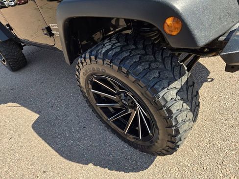 Used 2015 Jeep Wrangler Unlimited Sport w/ Quick Order Package 24S image 12