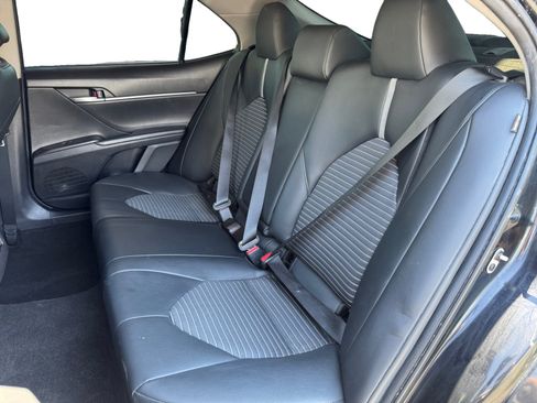 Used 2022 Toyota Camry SE FWD image 13