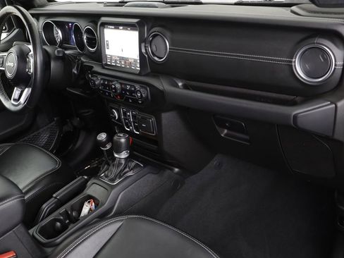 Used 2023 Jeep Wrangler Unlimited Sahara w/ Cold Weather Group AWD/4WD image 22