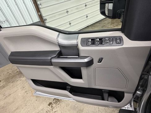 Used 2022 Ford F250 XLT w/ XLT Premium Package image 27