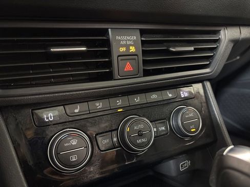 Used 2019 Volkswagen Jetta SEL image 33