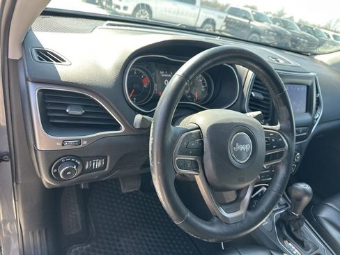 Used 2021 Jeep Cherokee Latitude Plus w/ Sun & Sound Group image 9