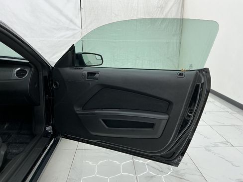 Used 2012 Ford Mustang GT RWD image 19