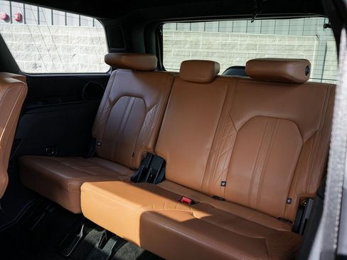 Used 2022 Ford Expedition Platinum image 20