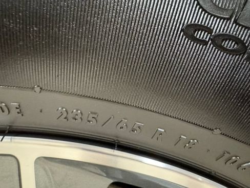 Used 2025 Chevrolet Blazer LT FWD image 22