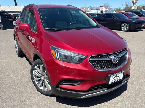 Used 2020 Buick Encore Preferred FWD image 1