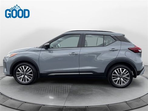 Used 2023 Nissan Kicks SR w/ SR Premium Package image 2