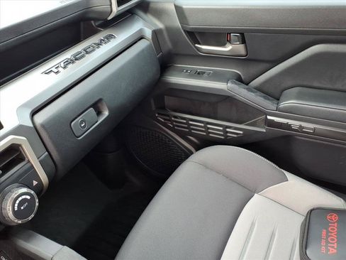 Used 2024 Toyota Tacoma TRD Off-Road w/ TRD Off Road Upgrade Package AWD/4WD image 23