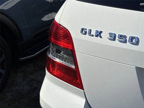 Used 2010 Mercedes-Benz GLK 350 4MATIC image 7