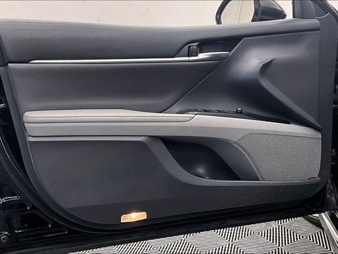 Used 2019 Toyota Camry XSE FWD image 24