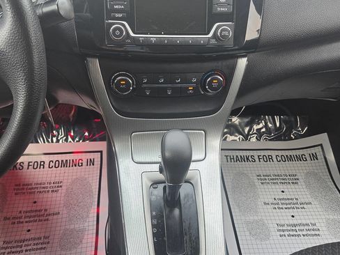 Used 2013 Nissan Sentra SR w/ Protection Pkg FWD image 9