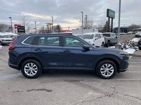 Used 2024 Honda CR-V LX image 5