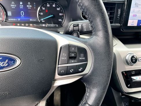 Used 2021 Ford Explorer XLT w/ Equipment Group 202A AWD/4WD image 24