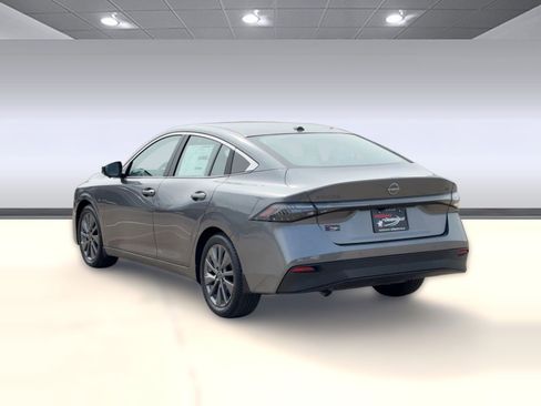 New 2026 Nissan Sentra SL w/ Floor Mat Package FWD image 3