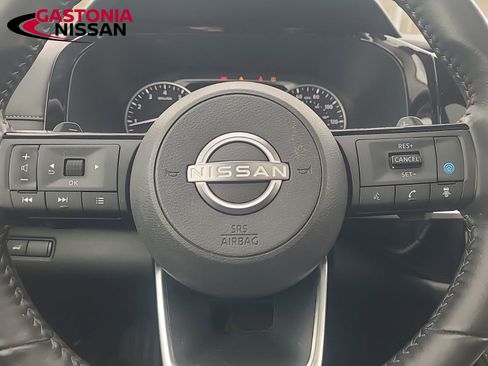 Used 2024 Nissan Pathfinder SL w/ SL Premium Package image 33