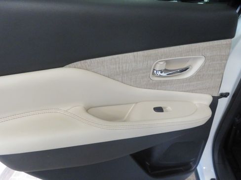Used 2020 Nissan Murano SV w/ Cargo Package FWD image 18