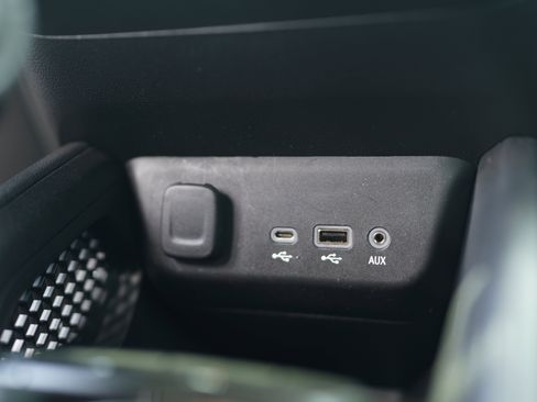 Used 2023 Chevrolet TrailBlazer LS FWD image 28