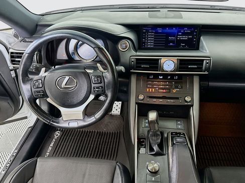 Used 2020 Lexus IS 300 F Sport w/ Blackline Edition RWD image 19