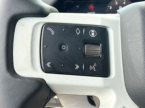 Used 2024 Land Rover Defender 110 X-Dynamic SE AWD/4WD image 38