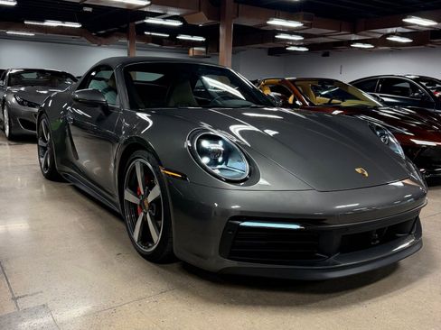 Used 2020 Porsche 911 Carrera 4S AWD/4WD image 3