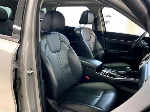 Used 2023 Kia Sorento S w/ Panoramic Sunroof Package image 9