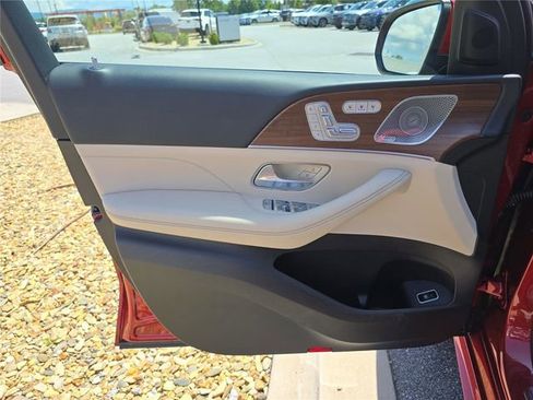 Certified 2024 Mercedes-Benz GLS 450 4MATIC image 19