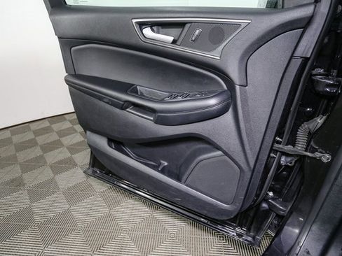 Used 2022 Ford Edge SEL w/ Convenience Package image 36