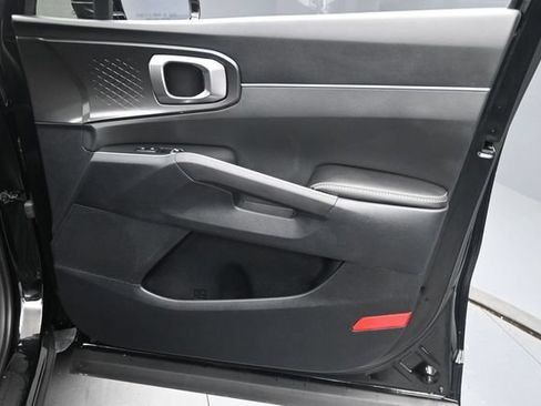 Used 2025 Kia Sorento S w/ Panoramic Sunroof Package FWD image 31