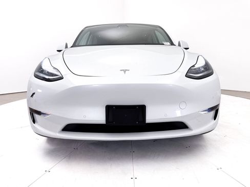 Used 2021 Tesla Model Y Long Range AWD/4WD image 13
