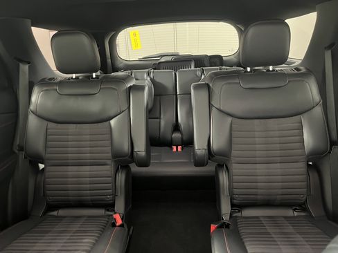 Used 2025 Ford Explorer ST-Line w/ Premium Package image 23