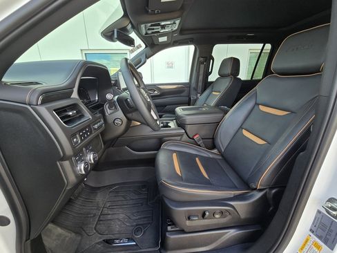 Used 2024 GMC Yukon XL AT4 w/ AT4 Premium Package image 11
