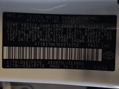 Used 2019 Toyota Camry LE FWD image 33
