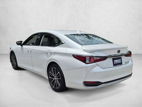 Used 2025 Lexus ES 300h w/ Premium Package FWD image 8